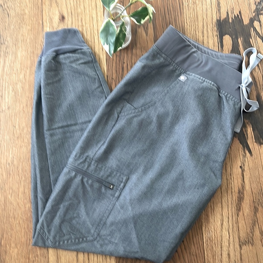 Figs Medium Regular Graphite Zamora Joggers